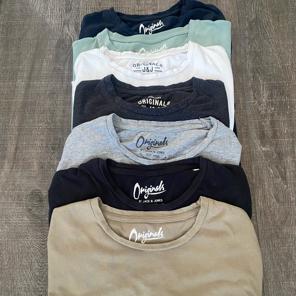 JACK AND JONES BASIC LONG FIT T-SHIRT - Picture 2 of 4